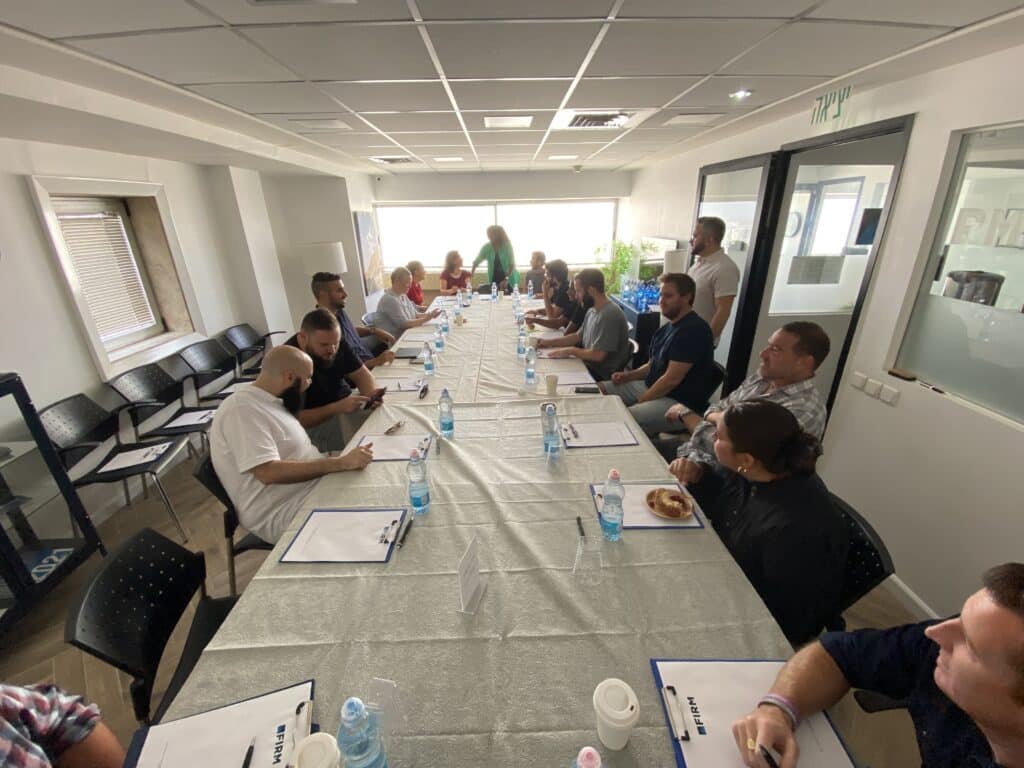leader round table