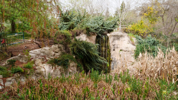 waterfall between rocks