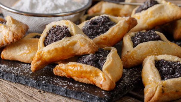 appetizing buns with poppy seeds